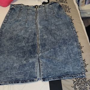 DENIM PIN UP PLEATED SKIRT WITH FRONT ZIPPER